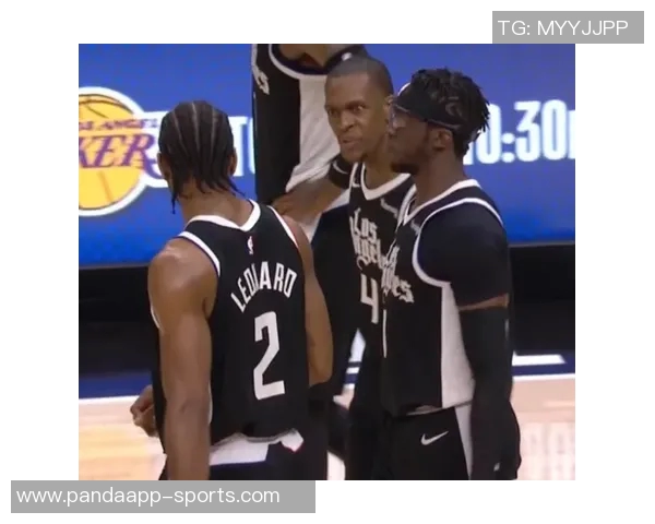 莱昂纳德谈球队表现:第四节领先优势被追平需加强改进 莱昂纳德谈球队表现:第四节领先优势被追平需加强改进